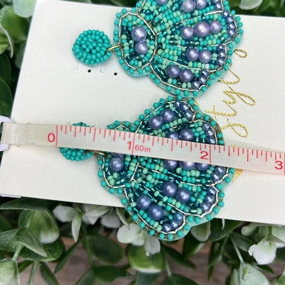 Boutique Beaded Seashell Earrings NEW - Picture 7 of 8